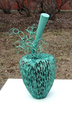 KASVUN ELEMENTTEJ�: VALOA  JA VESIH�YRY�